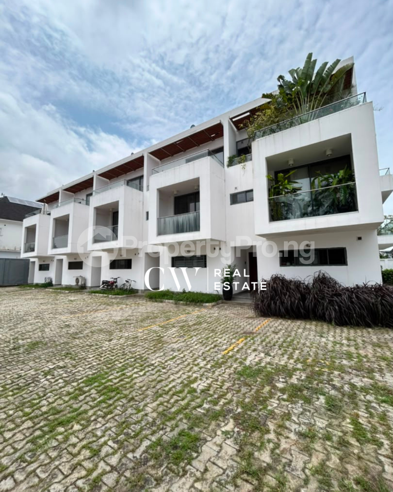4 bedroom House for rent Chevron Lekki Lagos