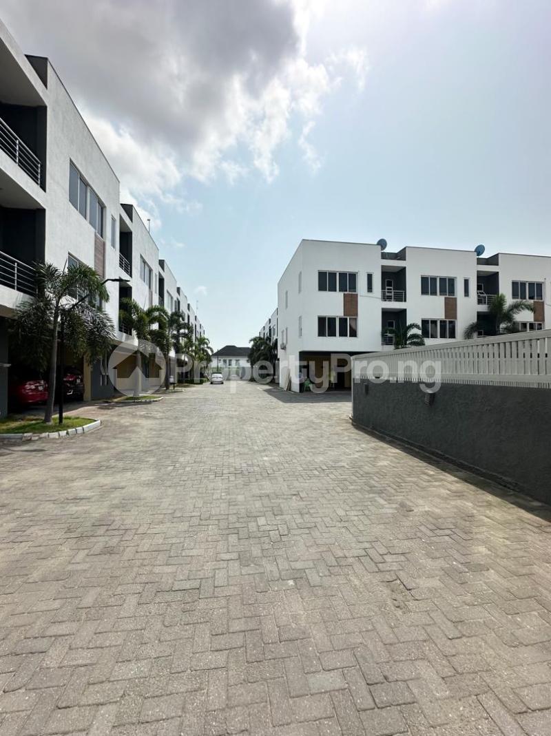 4 bedroom House for rent Osapa london Lekki Lagos
