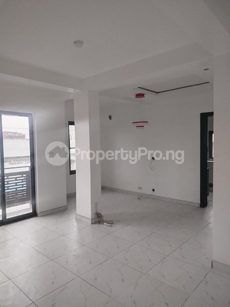 4 bedroom House for sale Obanikoro , Ikorodu Lagos