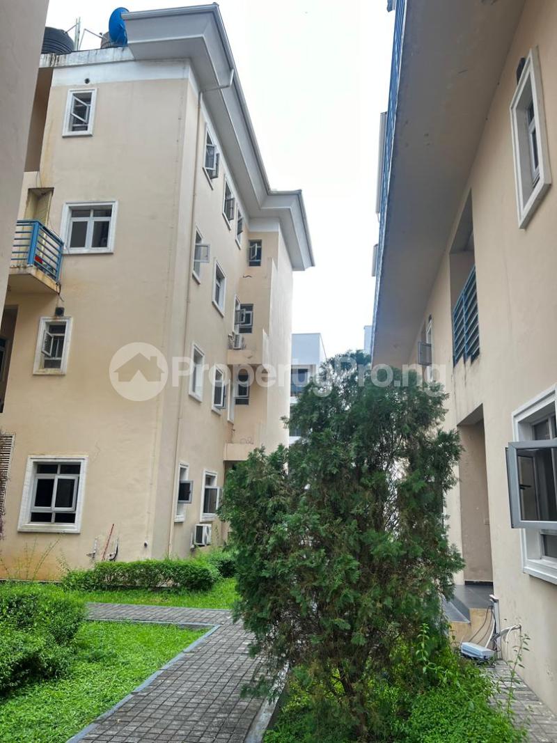 4 bedroom House for rent Ologolo Lekki Lagos