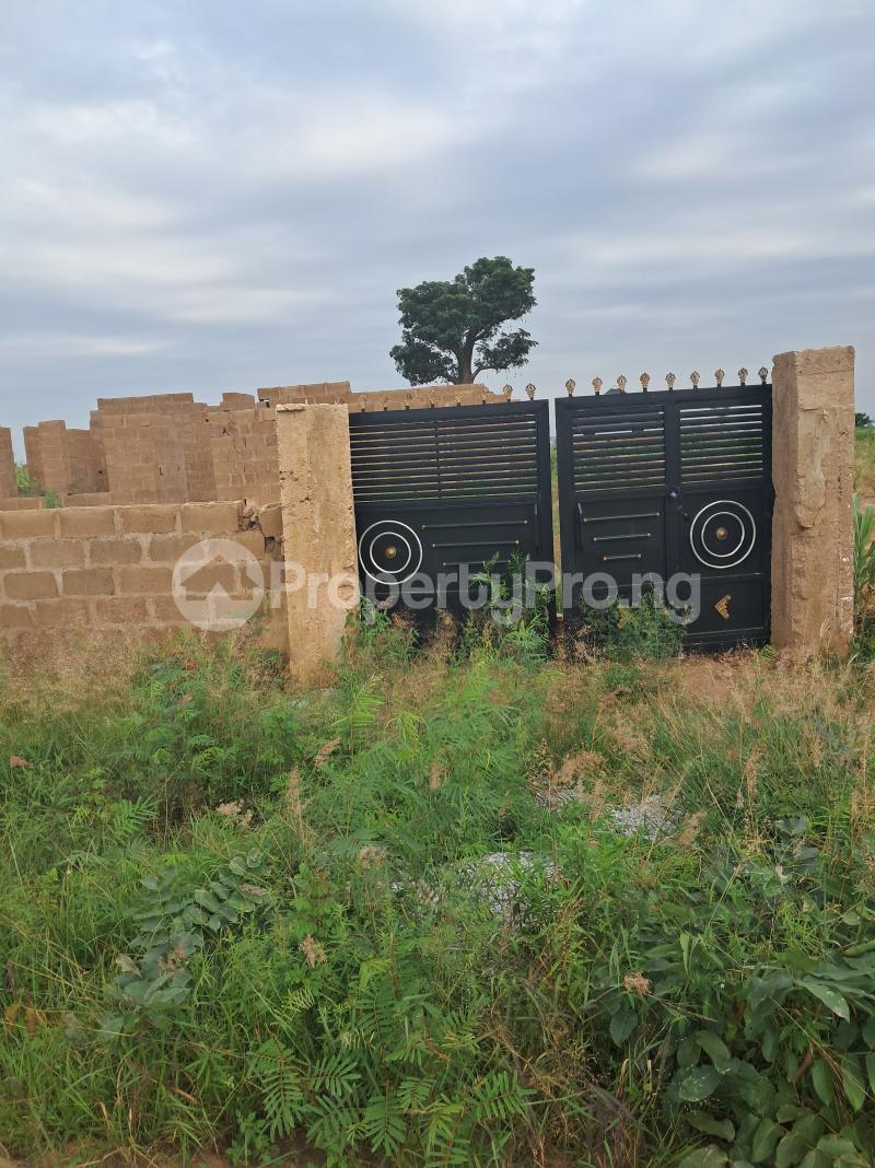 4 bedroom House for sale Alfaoz Junction, Along Airport Road Ilorin Kwara