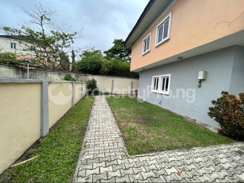 4 bedroom House for sale Osapa Osapa london Lekki Lagos