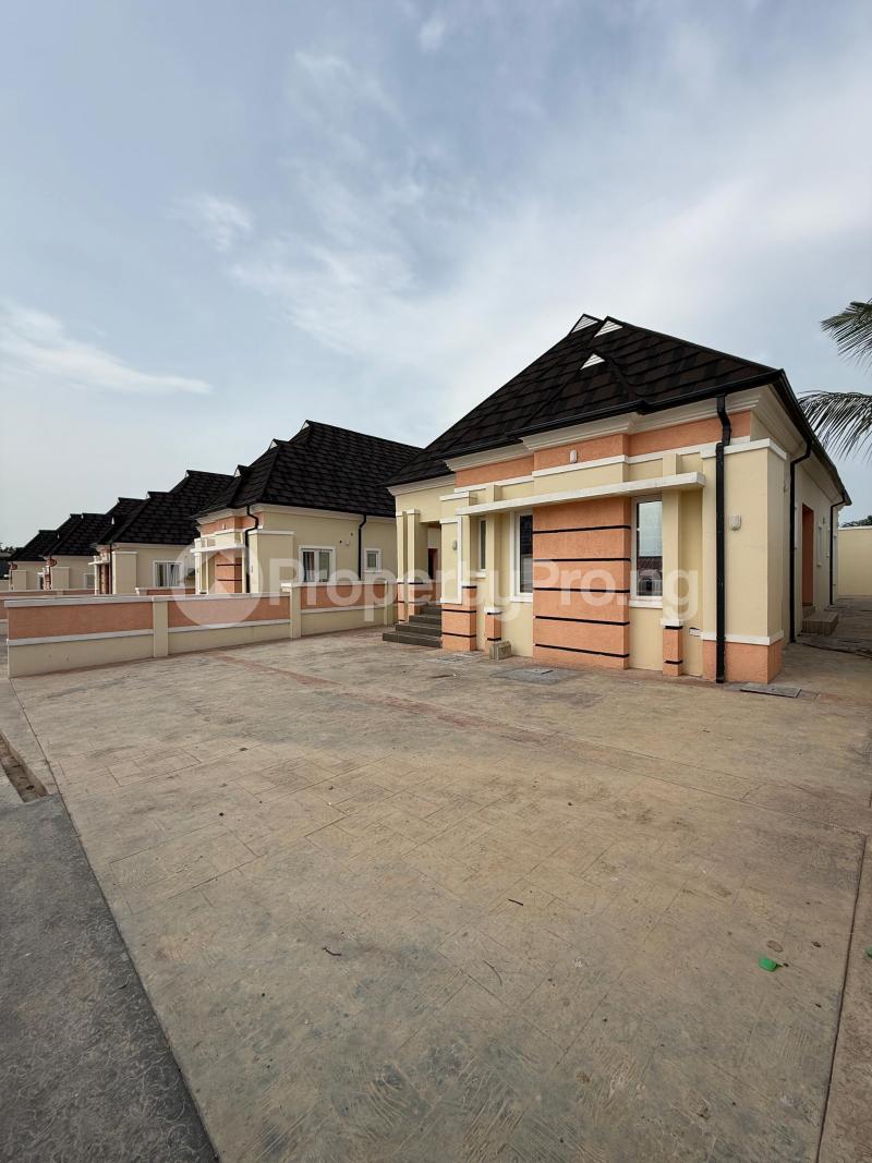 4 bedroom House for sale Housing Estate, (airforce), Opp Kolapo Ishola Gra, Akobo Ibadan Oyo