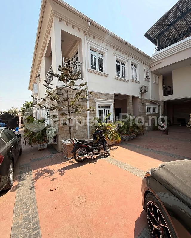 4 bedroom House for sale Kado Abuja