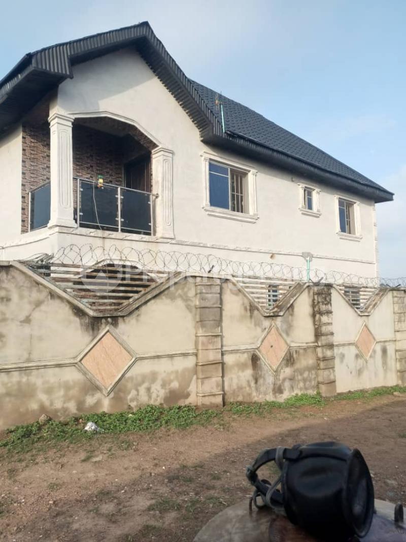 4 bedroom House for sale Iyana Church Area,opposite Omookuorun Compound Ibadan Oyo