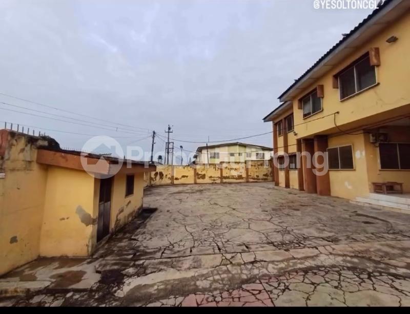 4 bedroom Commercial Property for sale Bodija Ibadan Oyo