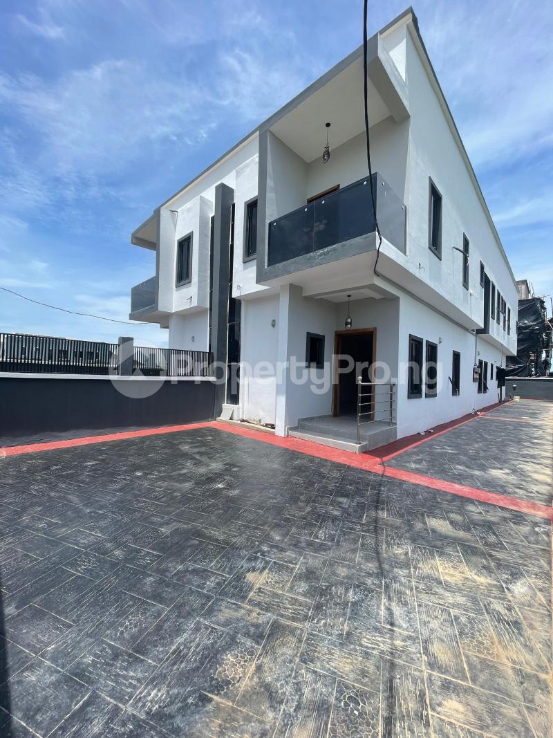 4 bedroom House for sale Beechwood Estate Off Lekki-Epe Expressway Ajah Lagos