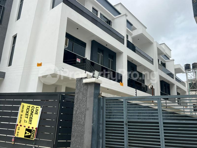 4 bedroom House for sale Ologolo Lekki Lagos