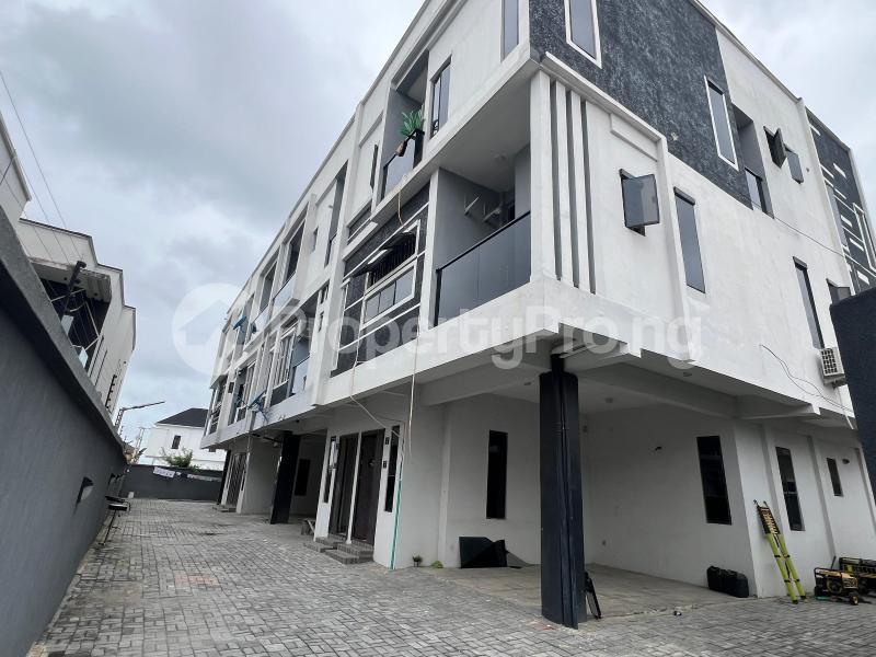 4 bedroom House for sale Ologolo Lekki Lagos
