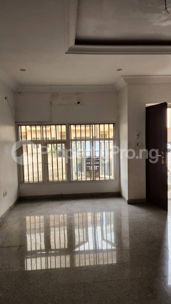 4 bedroom House for rent Osapa Jakande Shoprite Lekki Lagos