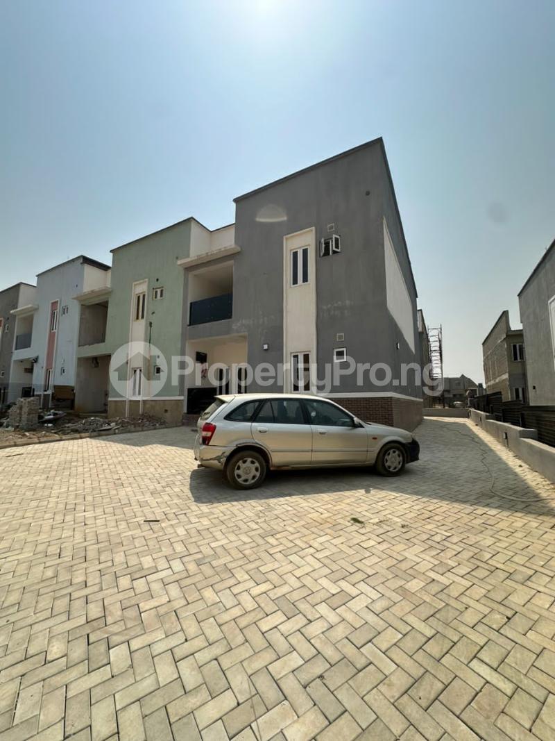 4 bedroom House for sale Gwarinpa Abuja