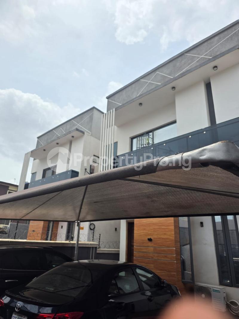 4 bedroom House for sale Off College Road Ifako-ogba Ogba Lagos
