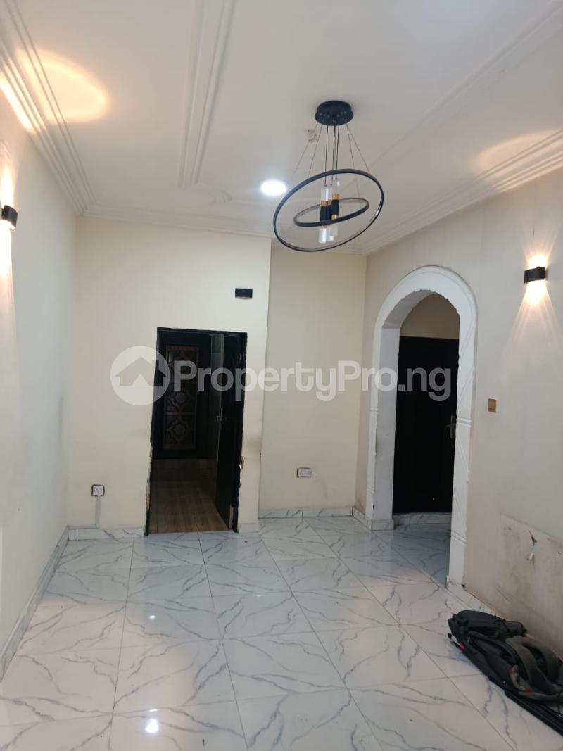 4 bedroom Flat / Apartment for rent Surulere Lagos