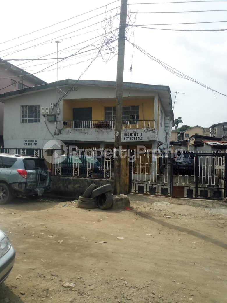 3 bedroom House for sale Cele Ijesha, Ijesha Surulere Lagos