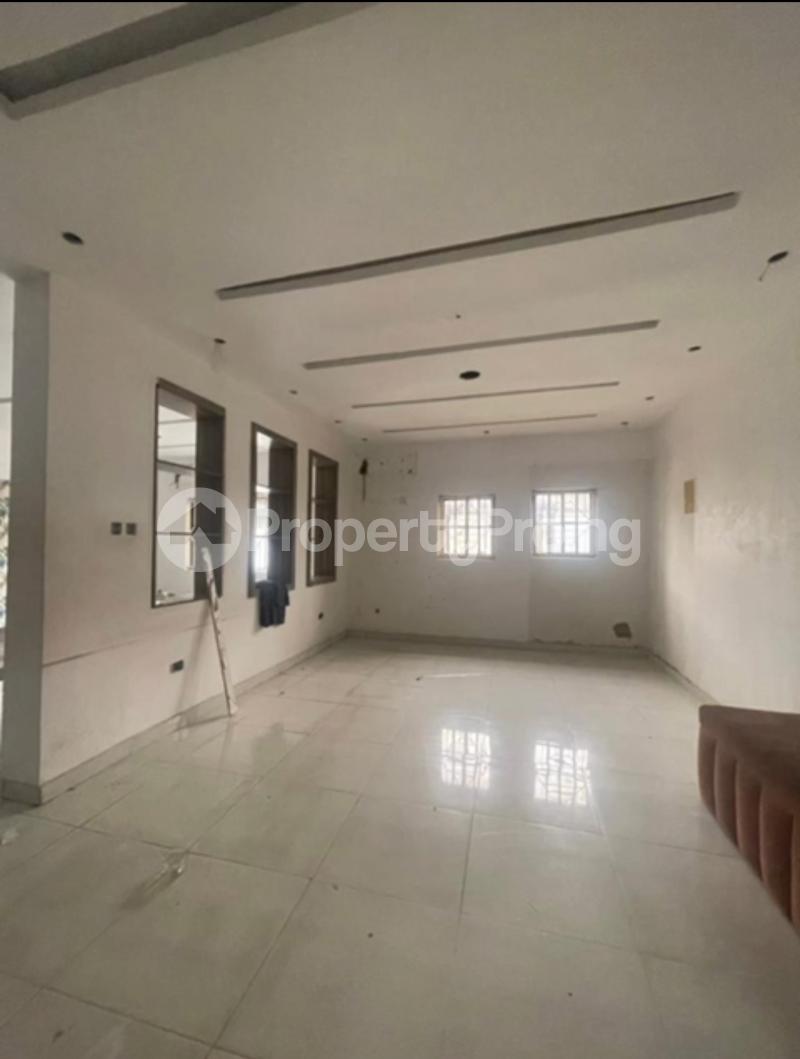 Commercial Property for rent Lekki Phase 1 Lekki Lagos