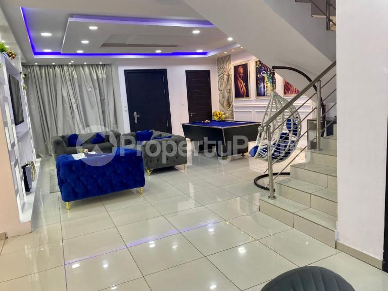 4 bedroom Flat / Apartment for shortlet ONIRU Victoria Island Lagos