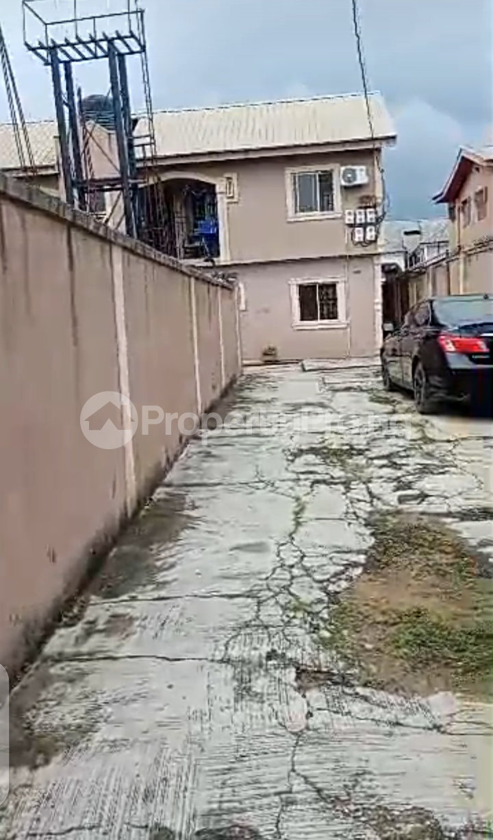 Flat / Apartment for sale Bucknor Isolo Lagos