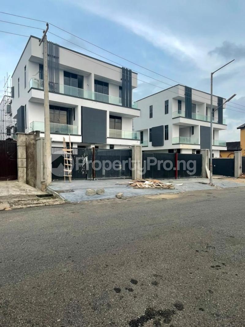 5 bedroom House for sale Omole phase 2 Ojodu Lagos