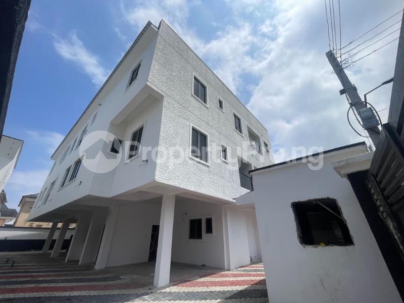 4 bedroom House for sale Mobil Road Ajah Lagos