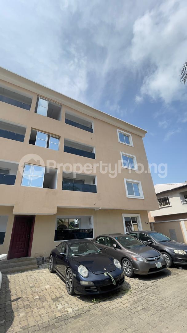 3 bedroom Flat / Apartment for sale Lekki Phase 1 Lekki Lagos