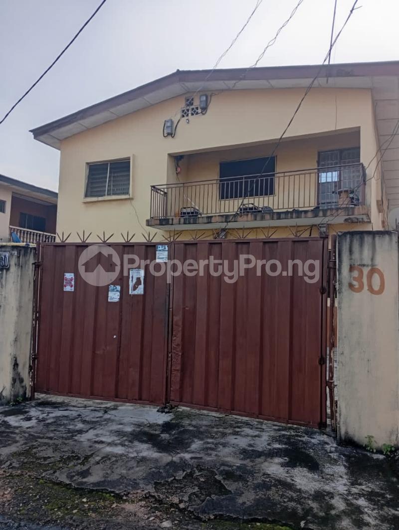 3 bedroom Flat / Apartment for sale Holy Saviour Area, Osolo way Isolo Lagos