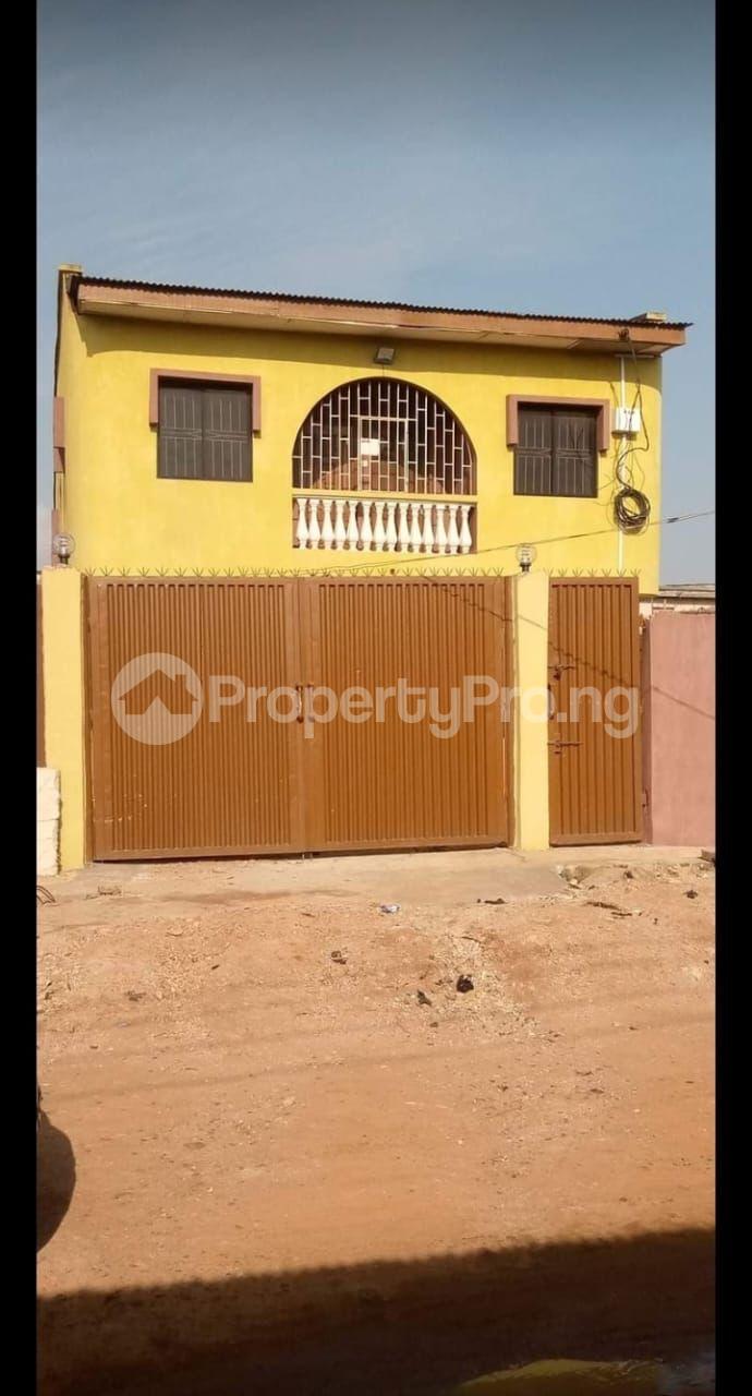3 bedroom House for sale Ife-Odan Ejigbo Lagos