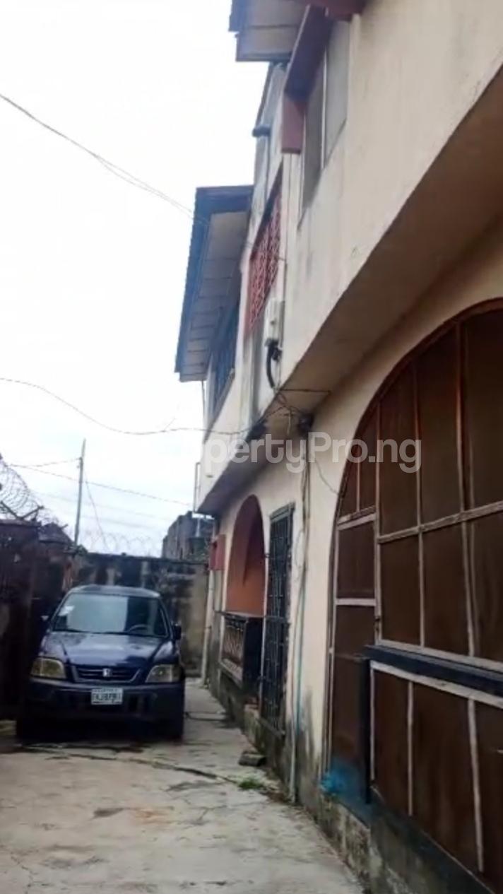 2 bedroom House for sale Jakande Estate Isolo Lagos