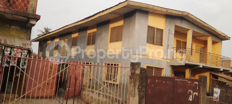 3 bedroom House for sale Aromolaran,old Ife Road Ibadan Oyo