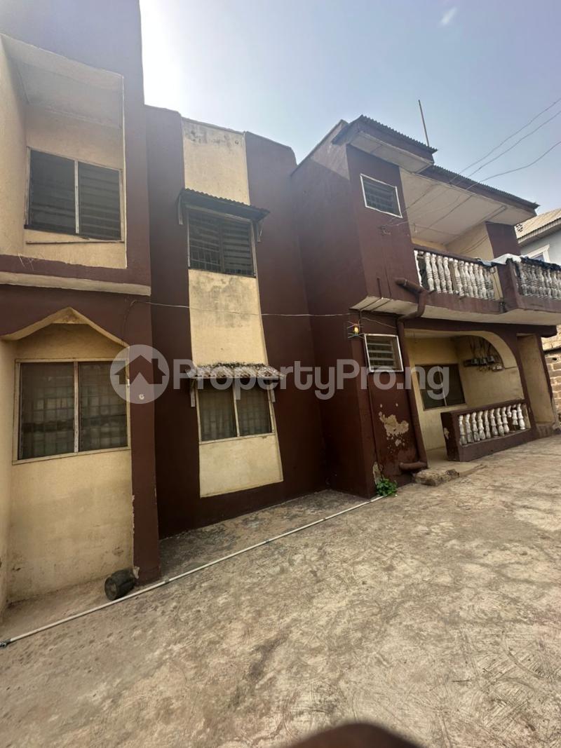 10 bedroom House for sale Felele Felele Ibadan Oyo
