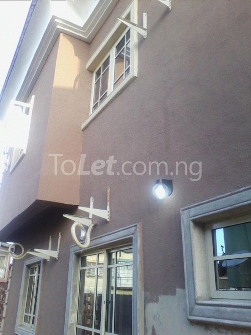3 bedroom Flat / Apartment for rent Bode Thomas Surulere Surulere Lagos