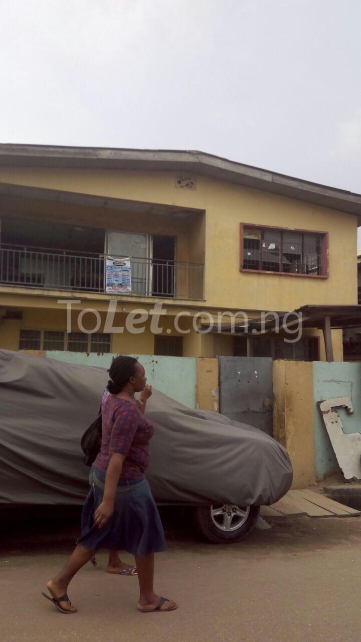 3 bedroom Flat / Apartment for sale Ogunbeku Street, Pedro Palmgroove Shomolu Lagos