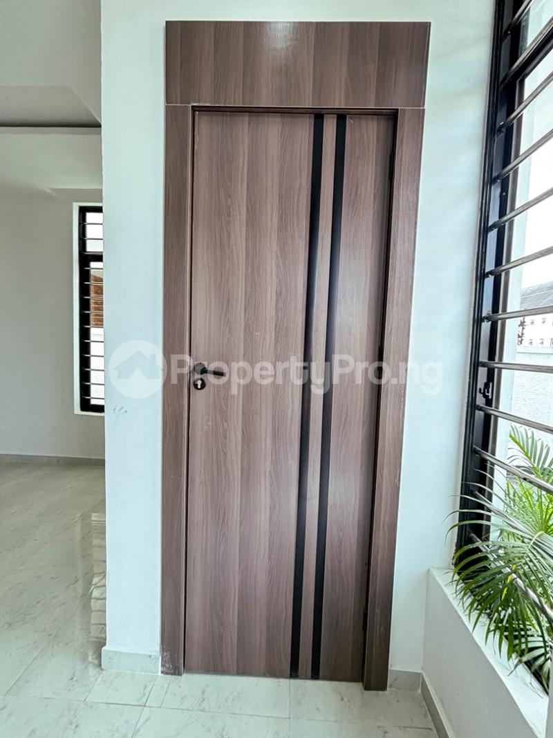 5 bedroom House for sale Osapa london Lekki Lagos