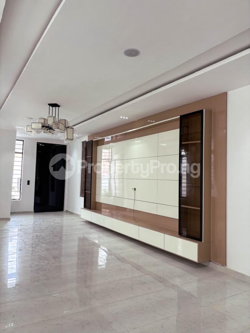 5 bedroom House for sale Osapa london Lekki Lagos
