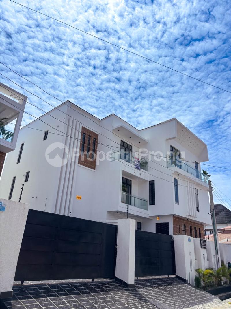 5 bedroom House for sale Osapa london Lekki Lagos