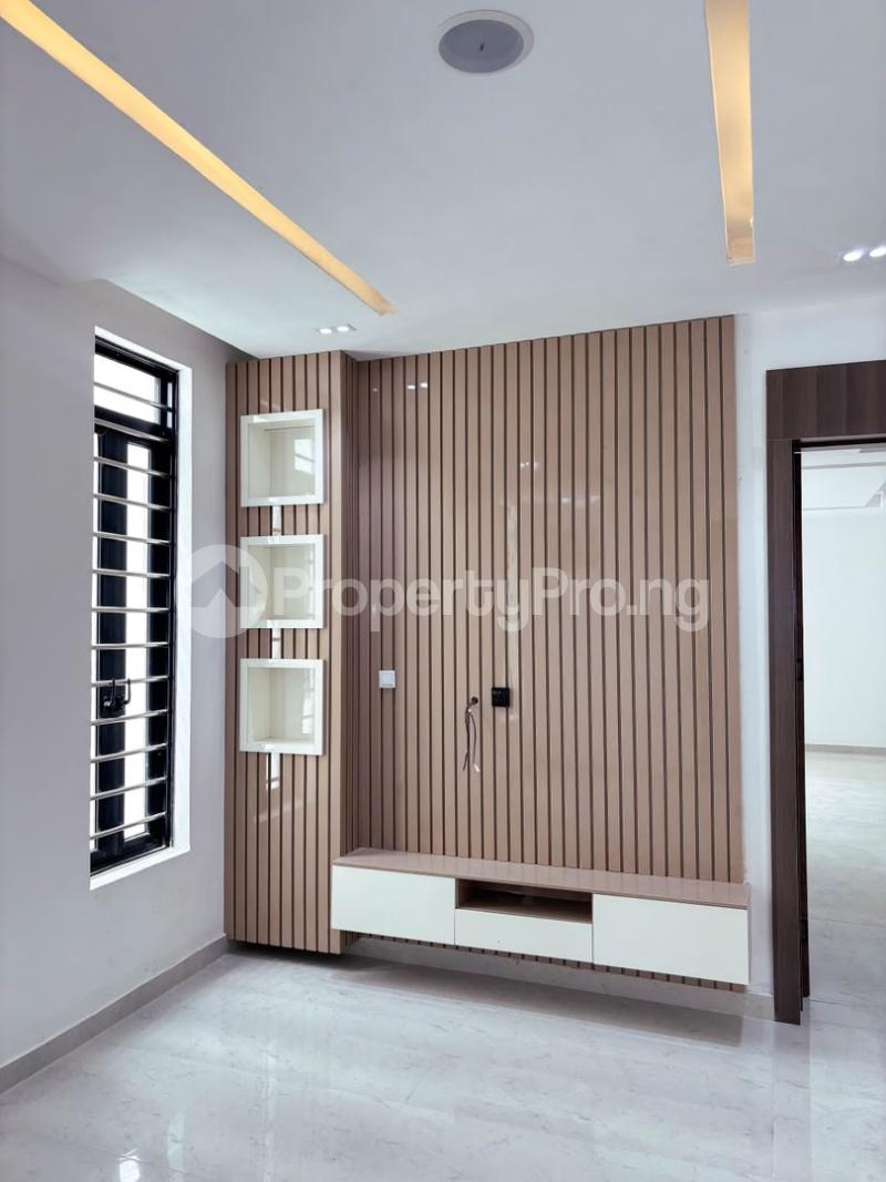 5 bedroom House for sale Osapa london Lekki Lagos