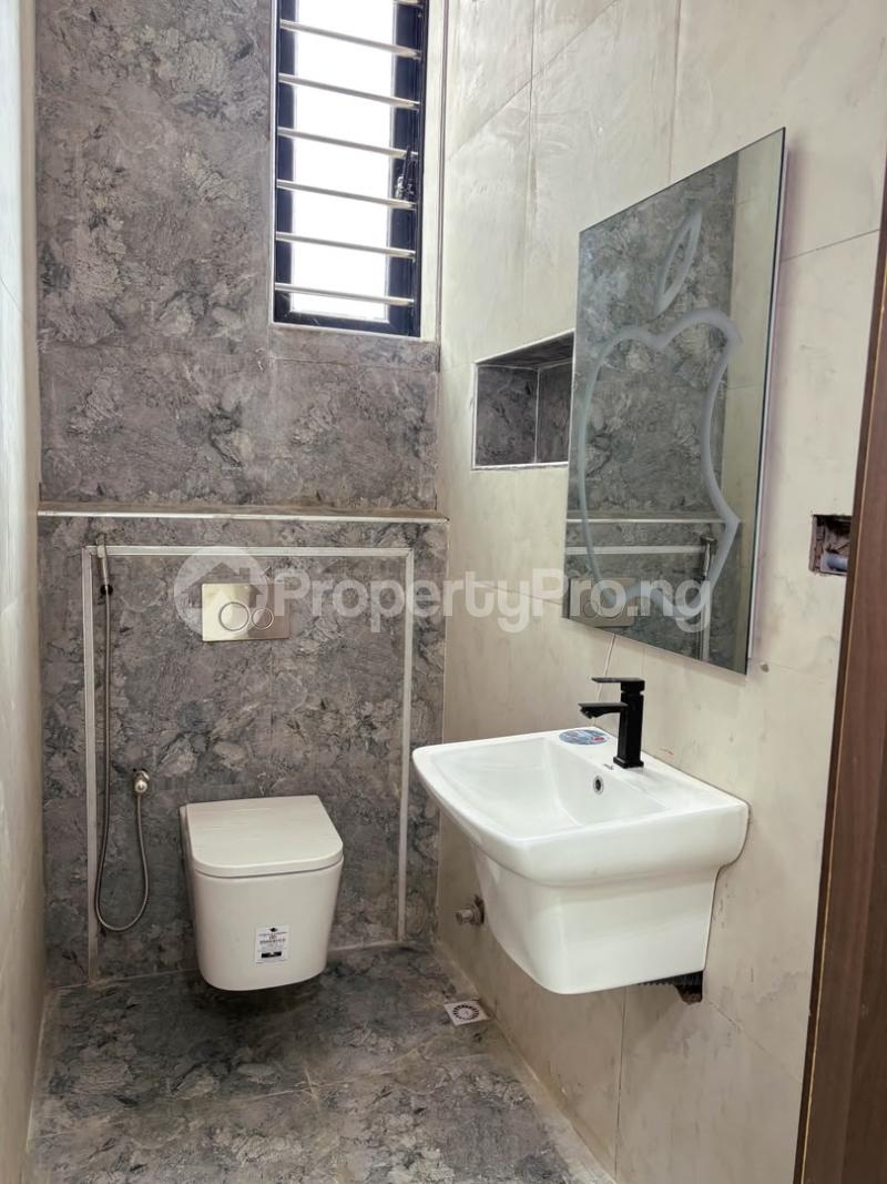 5 bedroom House for sale Osapa london Lekki Lagos