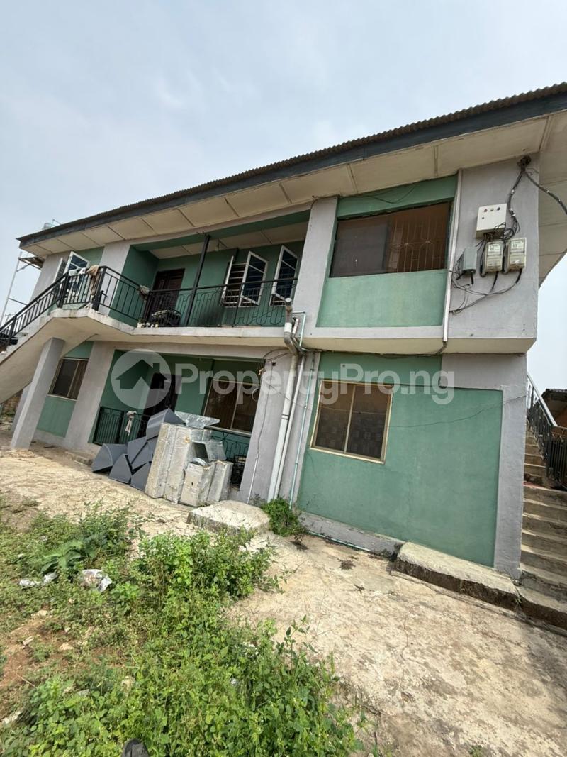 5 bedroom House for sale Off Ikola Road Ipaja Lagos