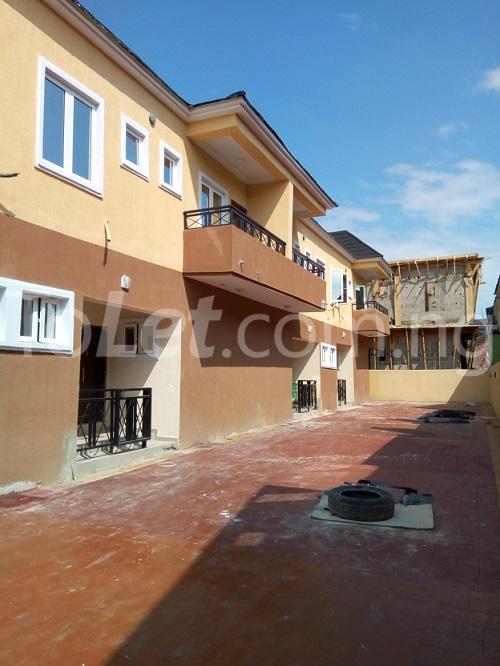 3 bedroom House for rent Ojo Oyewo Road Idado Lekki Lagos