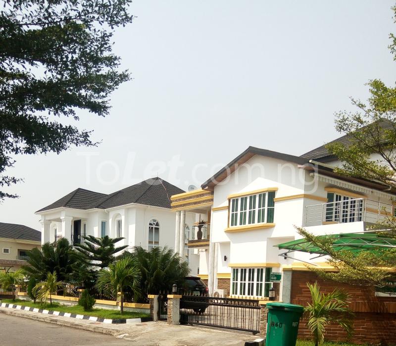 3 bedroom House for rent Road B2, Carlton Gate Estate, chevron Lekki Lagos