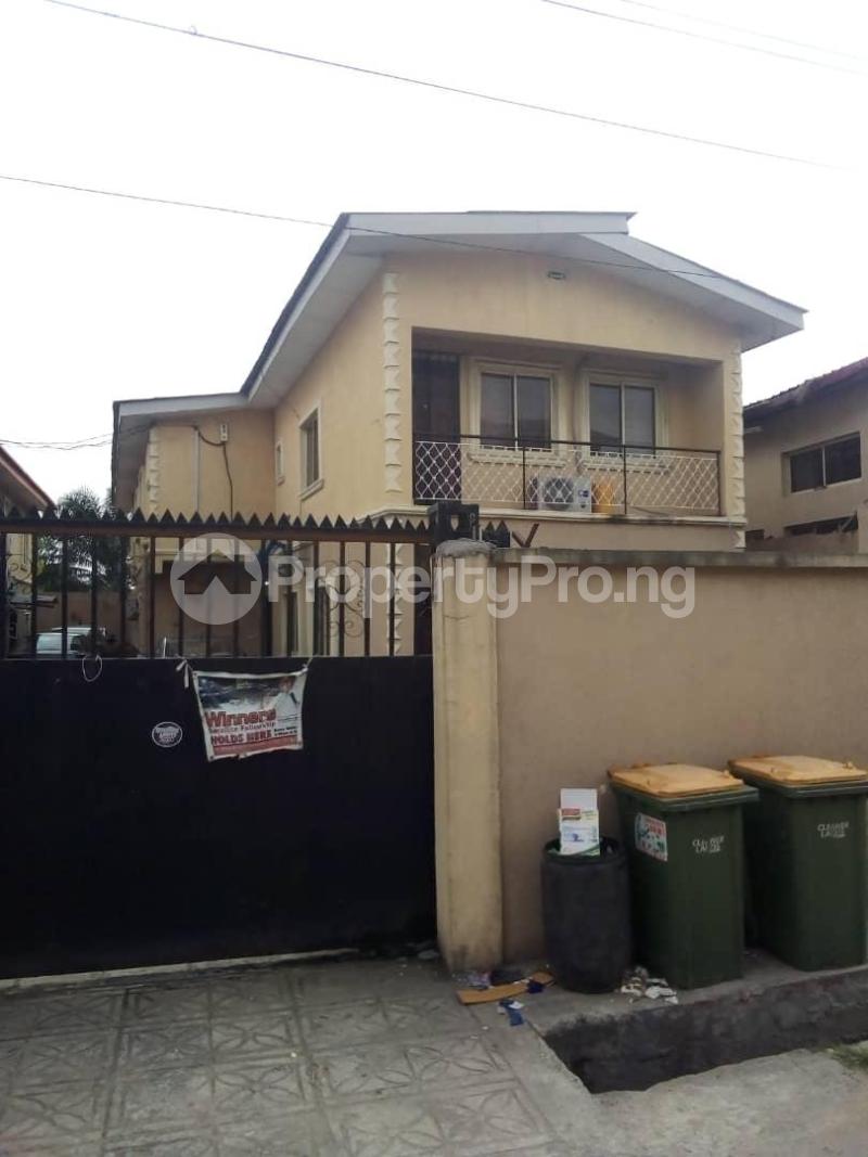 3 bedroom House for sale Obanikoro Street Obanikoro Shomolu Lagos - 0