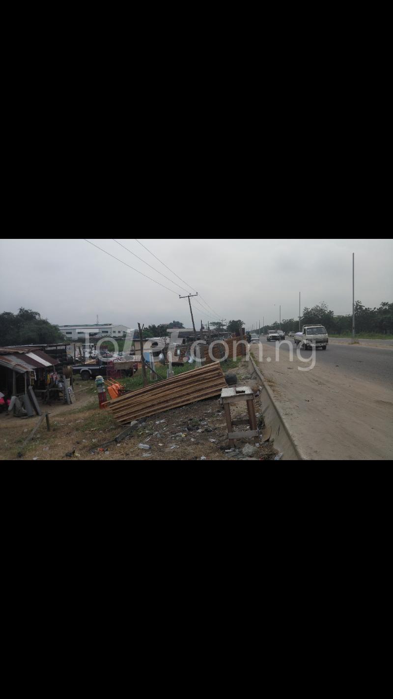 Land for sale Situated Between Emperor Estate & Crown Estate. Monastery road Sangotedo Lagos