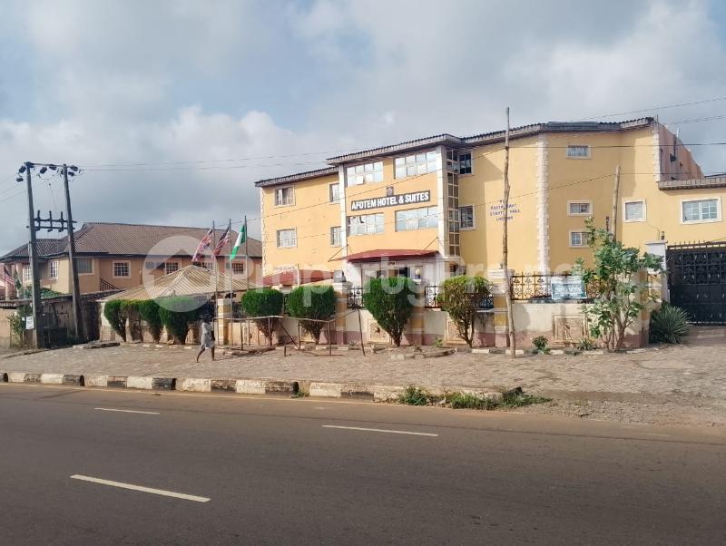 10 bedroom Commercial Property for sale Along Old Ife Road Alakia, Ibadan Oyo
