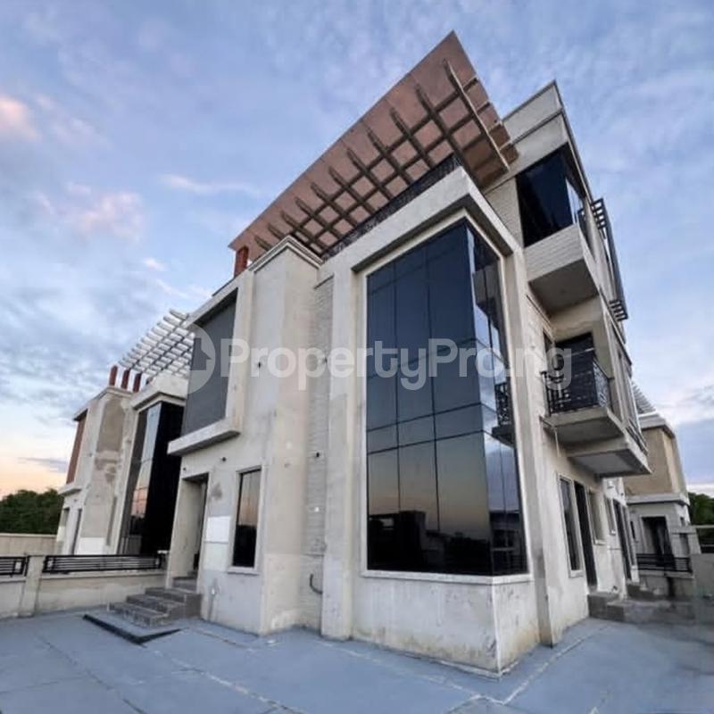 4 bedroom House for sale Abraham Adesanya Surulere Lagos
