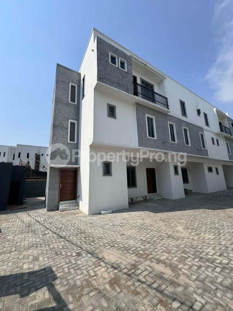 5 bedroom House for sale Ologolo Lekki Lagos
