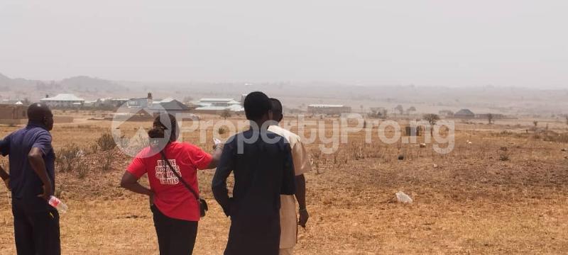 Land for sale Faron Junction Beside The Army Checkpoint, Henlpang Airport Bisichi Jos South Plateau