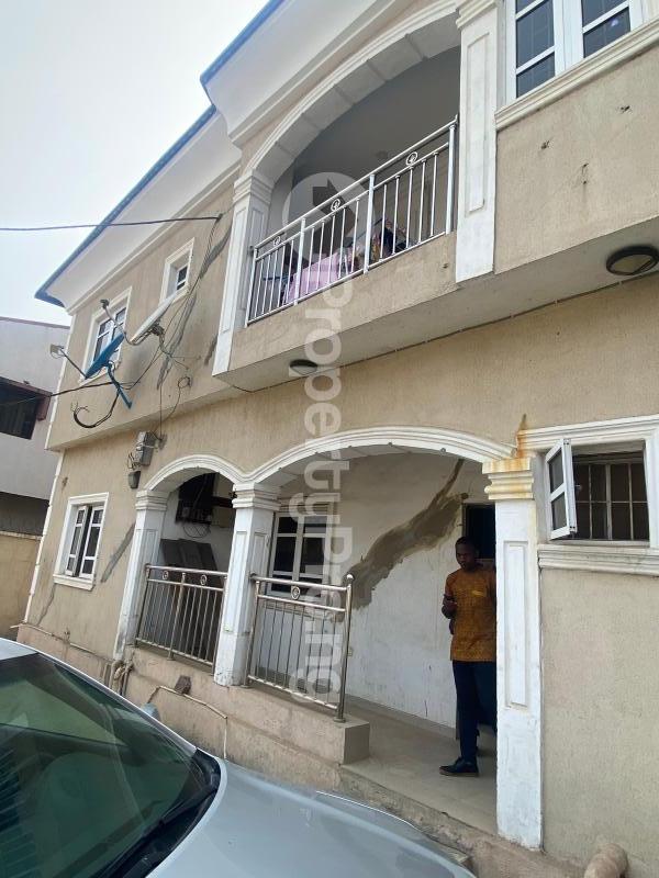 3 bedroom Flat / Apartment for rent Akoka Yaba Lagos
