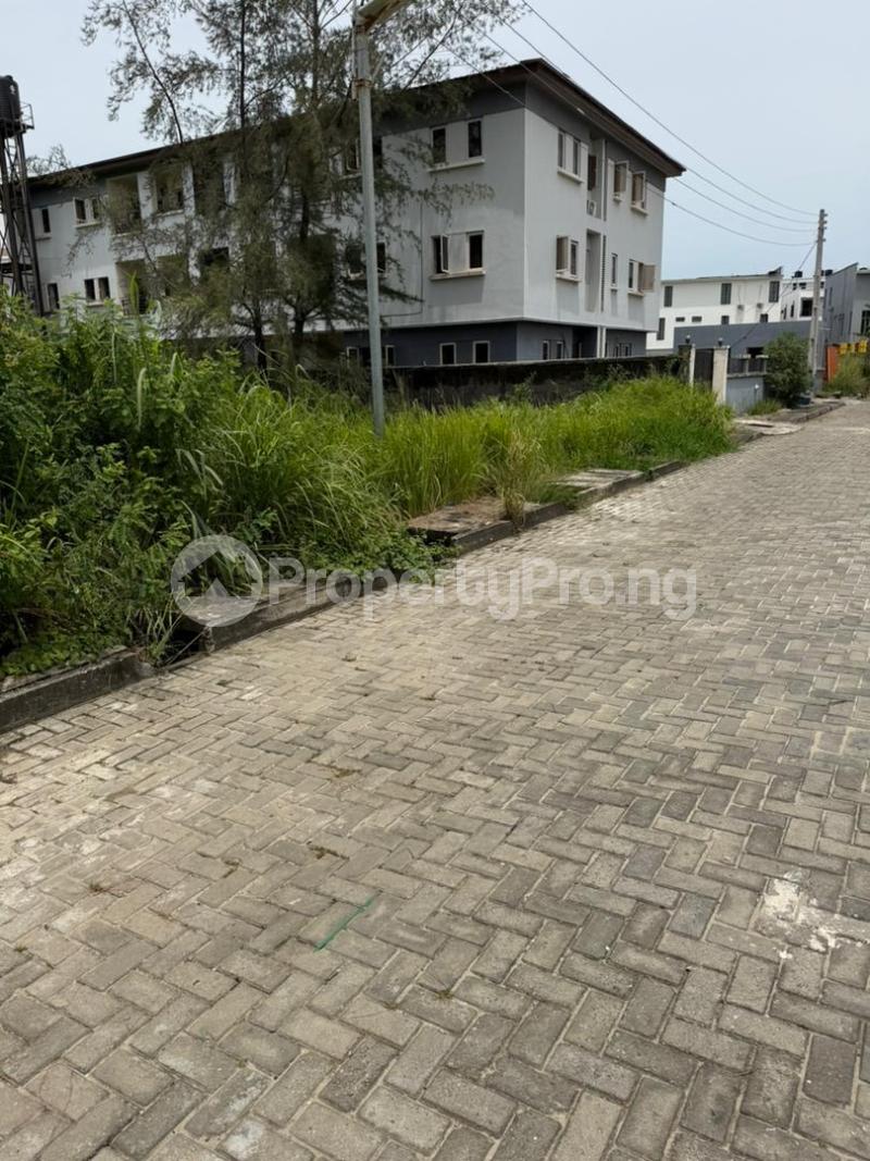Land for sale Osapa london Lekki Lagos