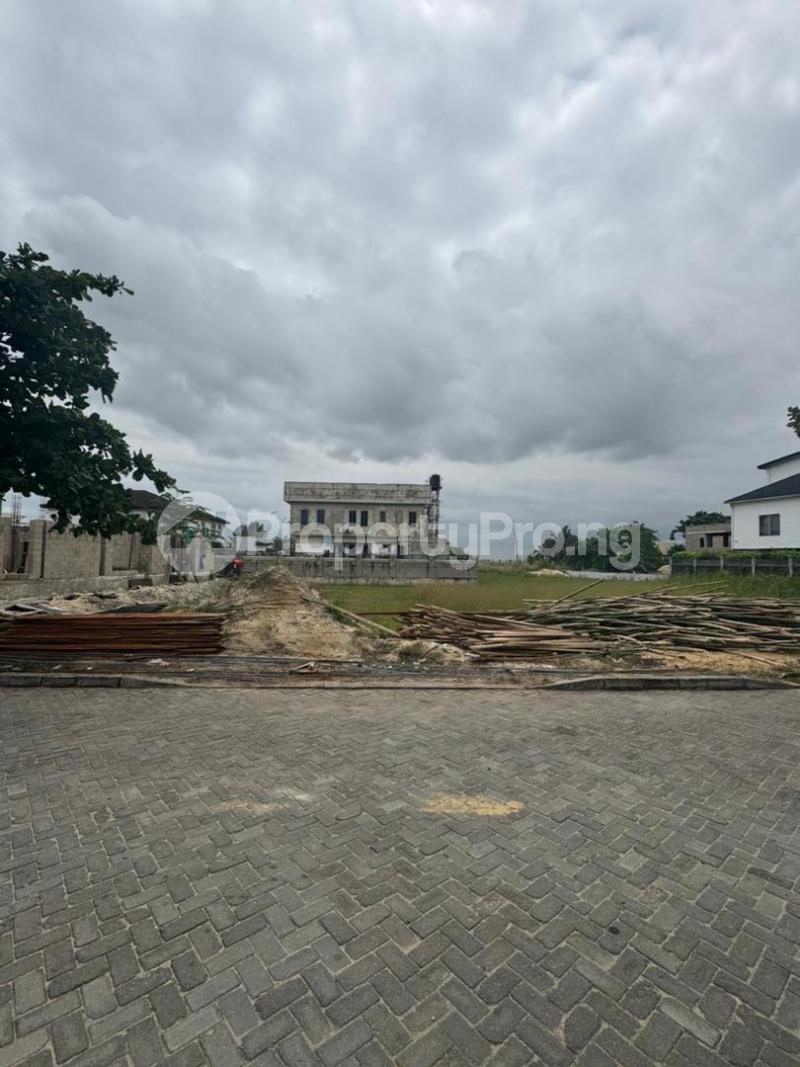 Land for sale Beach Resort Estate Osapa london Lekki Lagos