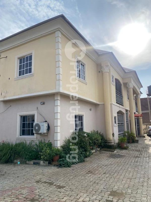 3 bedroom House for rent 64 Road, 6th Avenue Gwarinpa Abuja