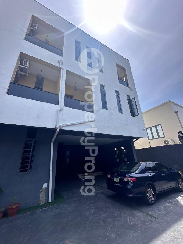 4 bedroom House for sale Osapa london Lekki Lagos